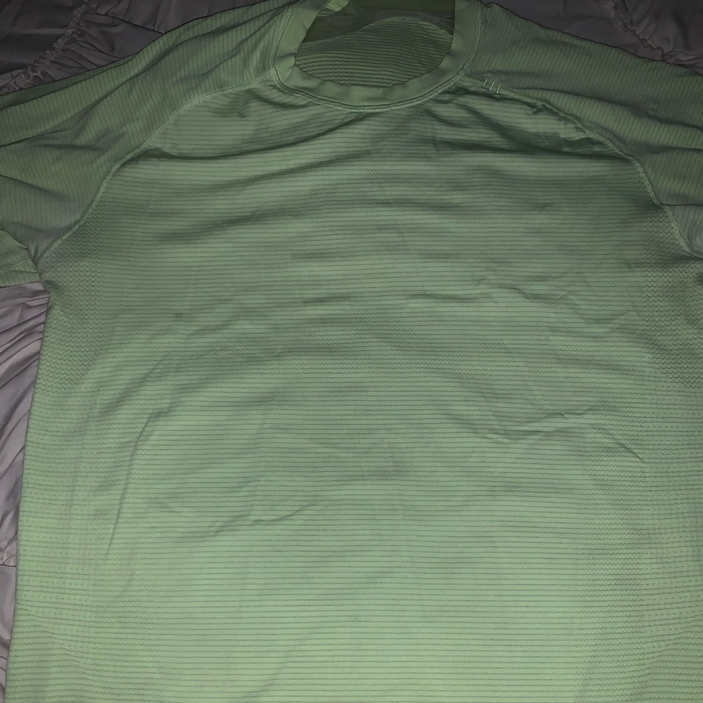 Men’s lululemon t-shirt, Neon green size large